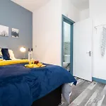 Sky Rooms Modern Studio Apartment 2